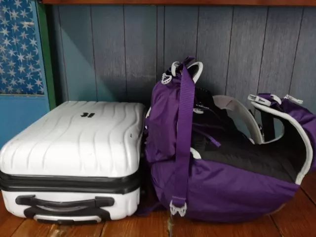 Usluga čuvanja garderobe grad Zadar, RH