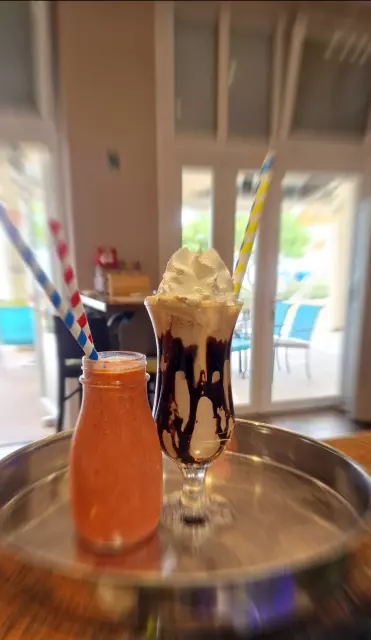 Cocktail bar Baška, Krk 7.jpg