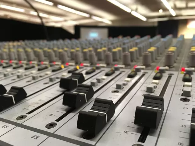 Glazbeni studio, produkcija i distribucija glazbena produkcija, Zagreb (1).jpg