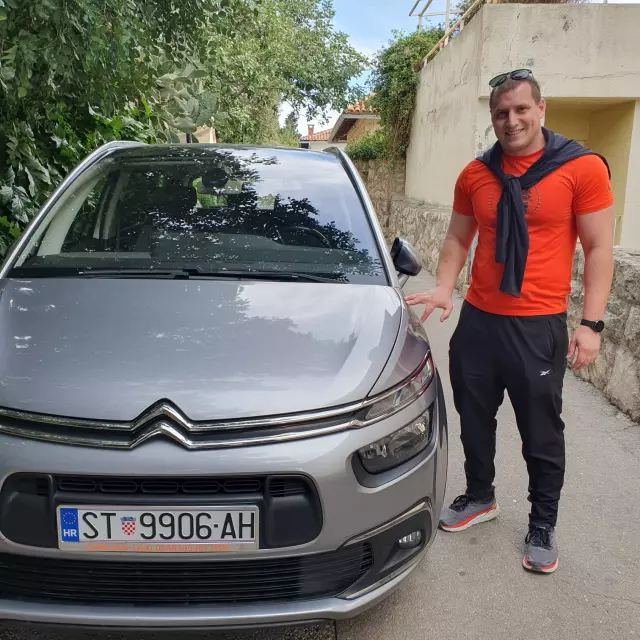 Hvar taxi service 2.jpeg