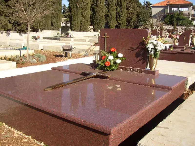 Izrada i montaža grobnica Zadar, Hrvatska