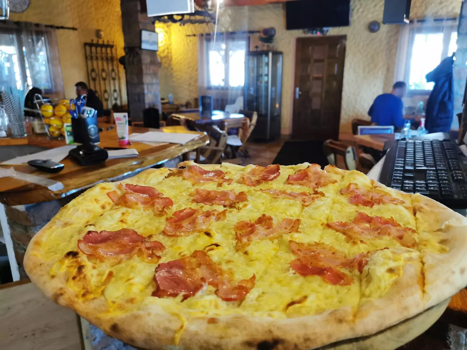 Dostava pizze, restoran Restoran s dostavom pizza Prigorje Brdovečko u RH