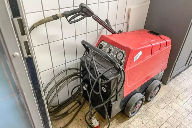 Građevinske skele Prodaja kvalitetnih građevinskih skela, grad Vukovar, Hrvatska