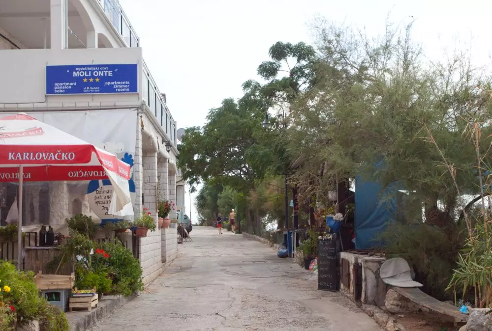 Apartmani i restoran s pogledom na more, Hvar