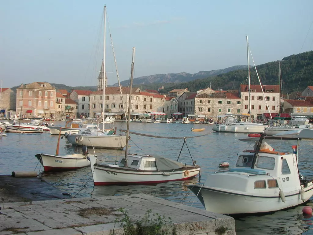 Apartmanski_smještaj,Stari_Grad_Hvar3