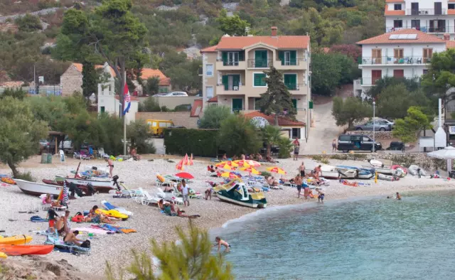 Apartmanski smještaj i sobe 