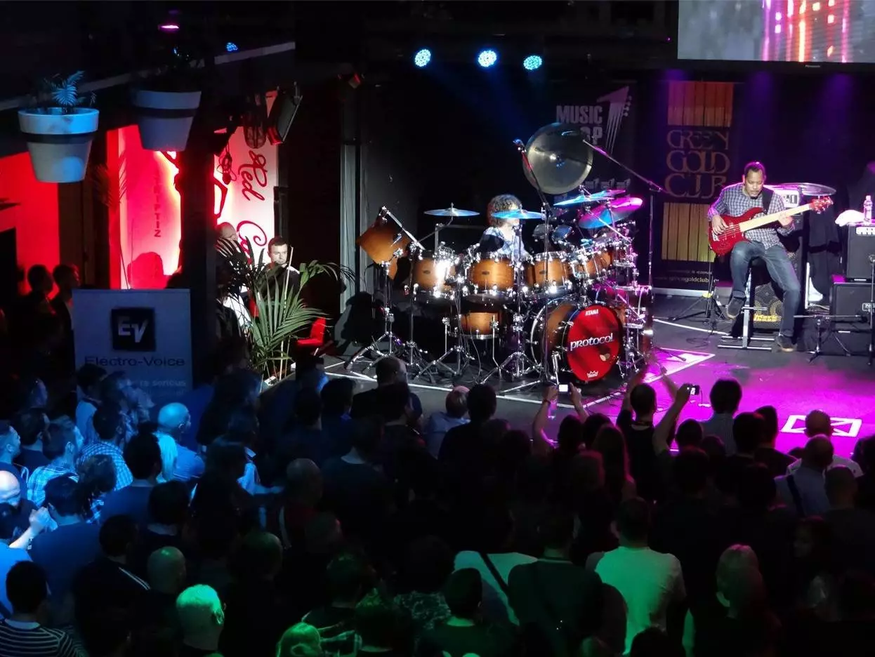 Audioopremailightuzrasvjetnutehnikuiglazbala,Zagrebiokolica