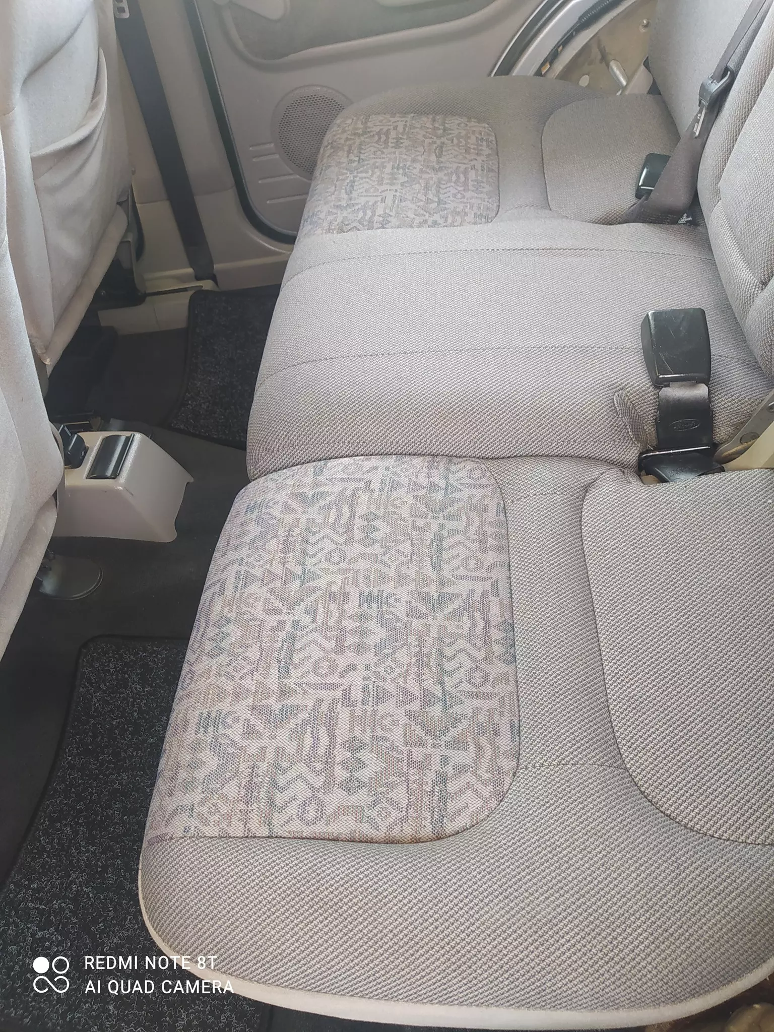 Poliranje vozila Kemijsko čišćenje i poliranje vozila, autopraonica u Prelogu, Hrvatska