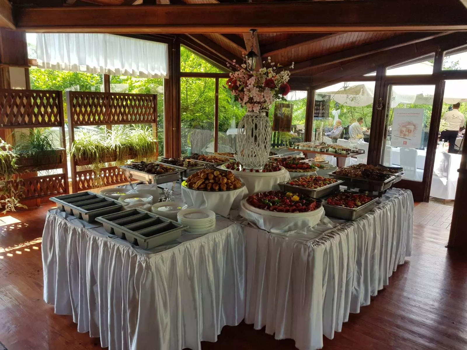 Hrana Smještaj u ugodnim sobama Mrežnički Brig