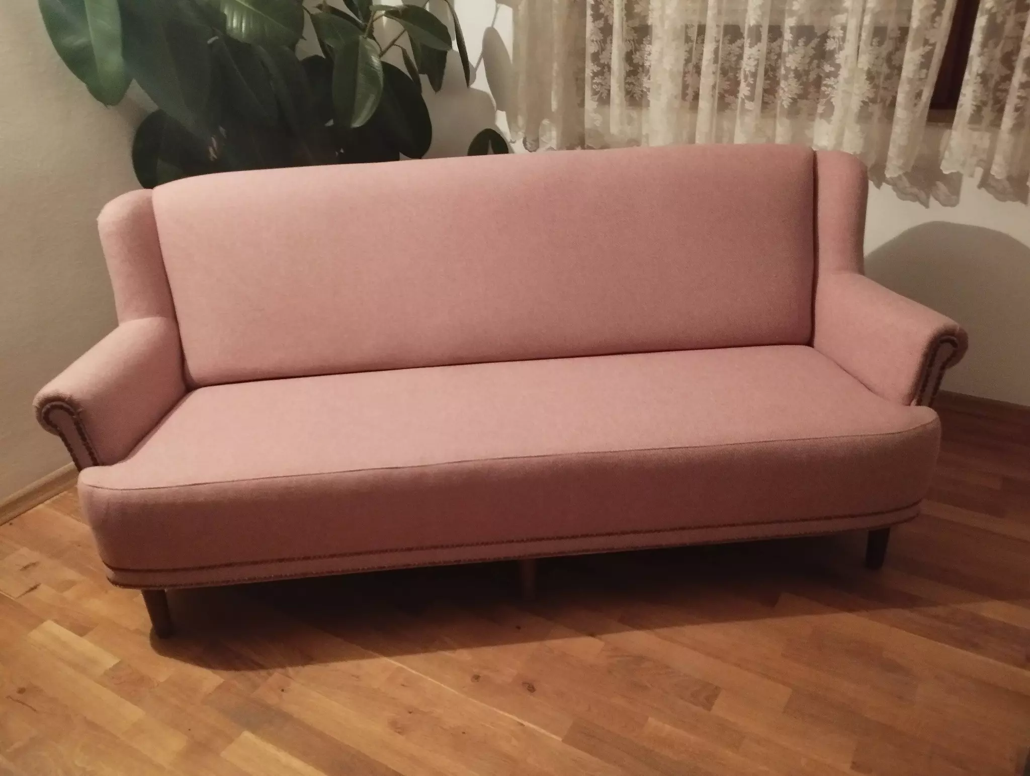 Tapeciranje namještaja u Požegi