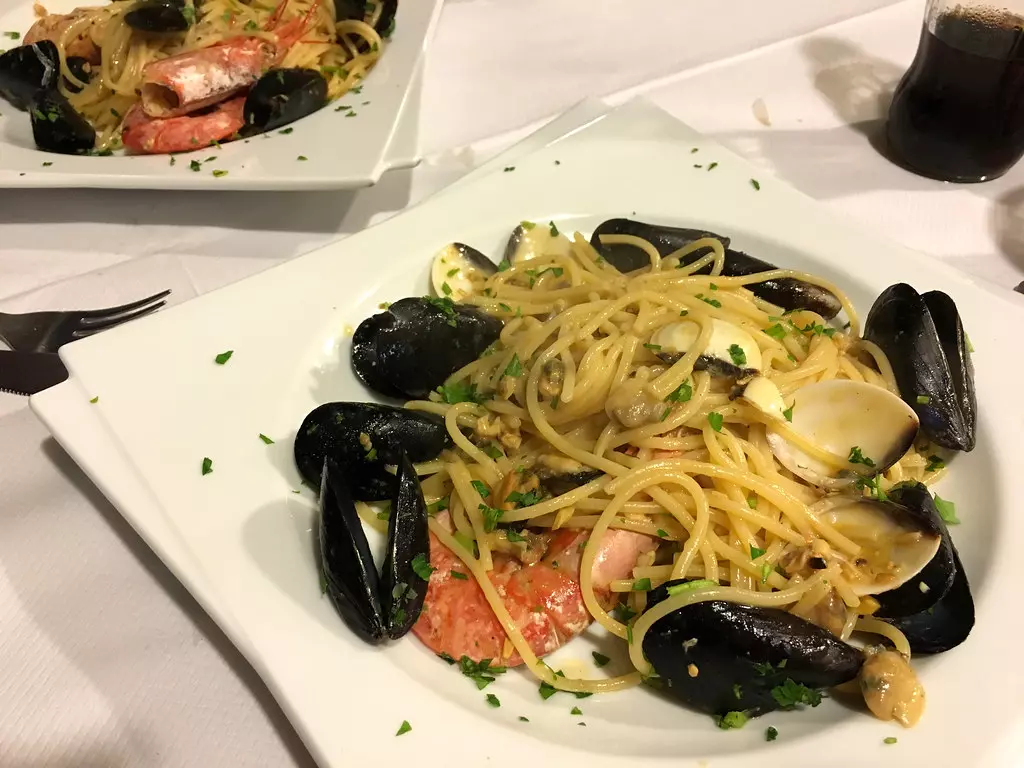 BistrosribljimimesnimspecijalitetimaZadar3