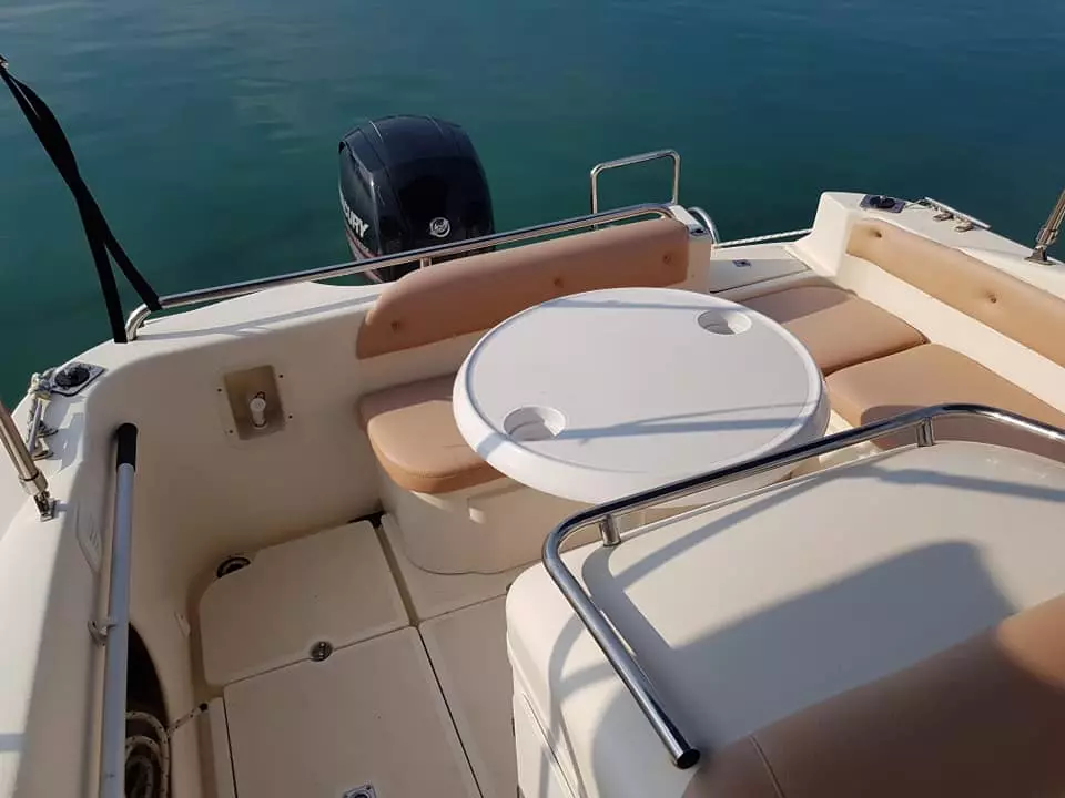 Rena a boat Lopar i charter Rab