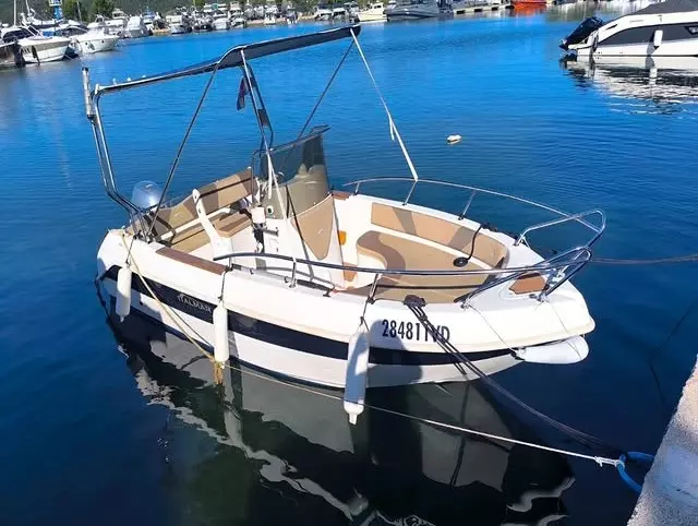 Rent a boat Rent a boat with or without a skipper in Šibenik