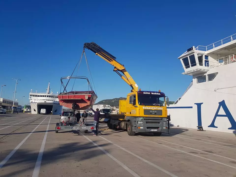 Prijevoz brodova u Blatu