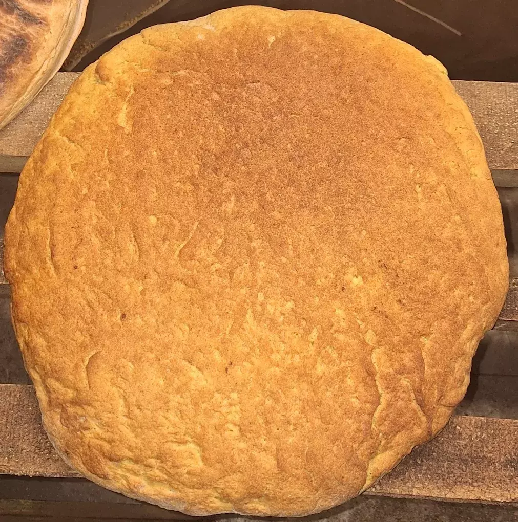 Prodaja kruha Prodaja domaćeg kruha ispod peke u Zagrebu