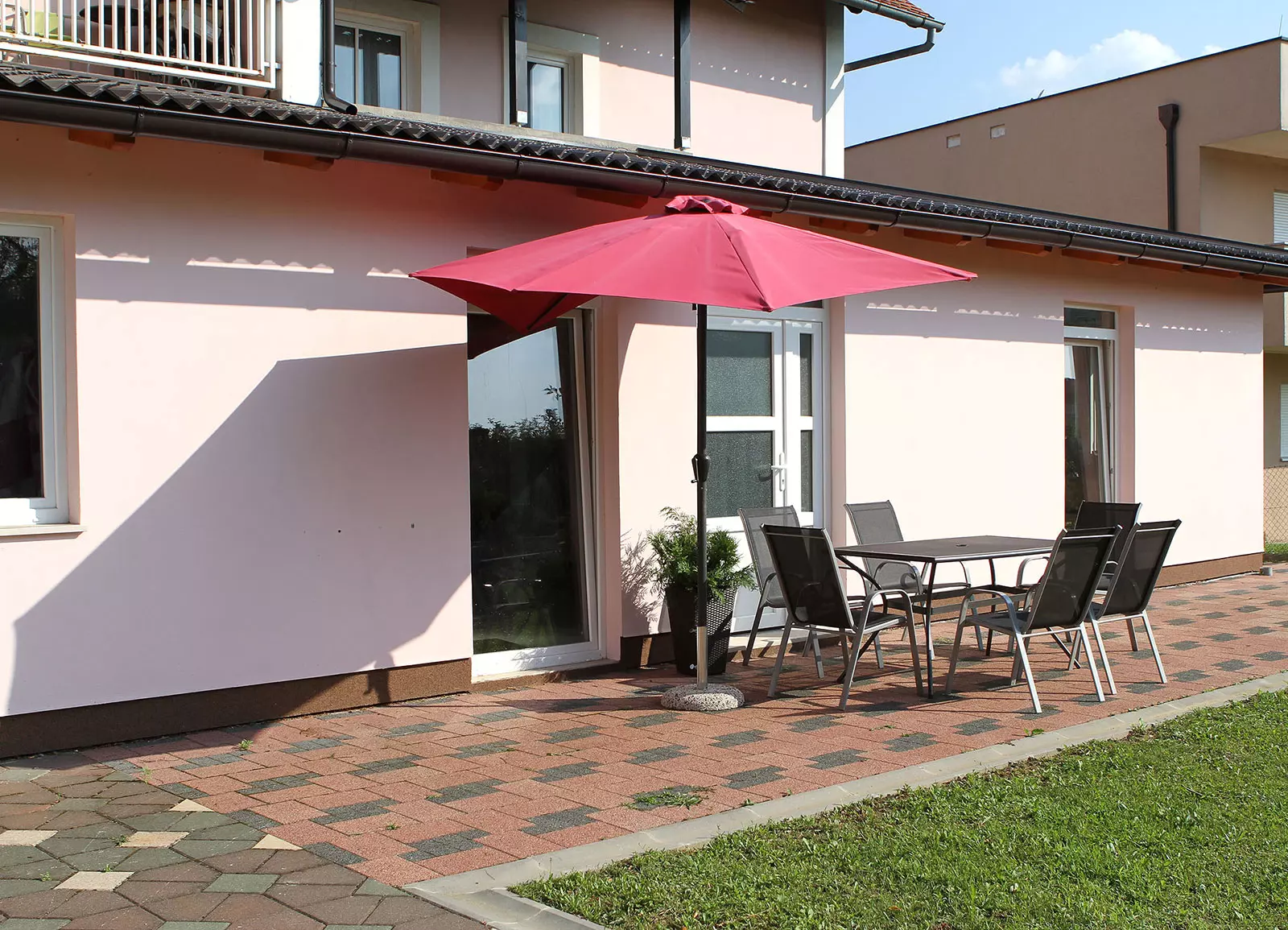 Starački dom s kompletnom uslugom smještaja u Dubravi, Zagreb