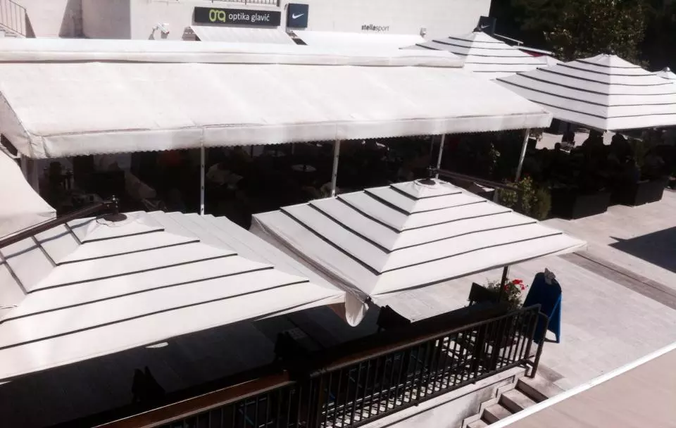 Caffe bar s terasom Dubrovnik Hrvatska