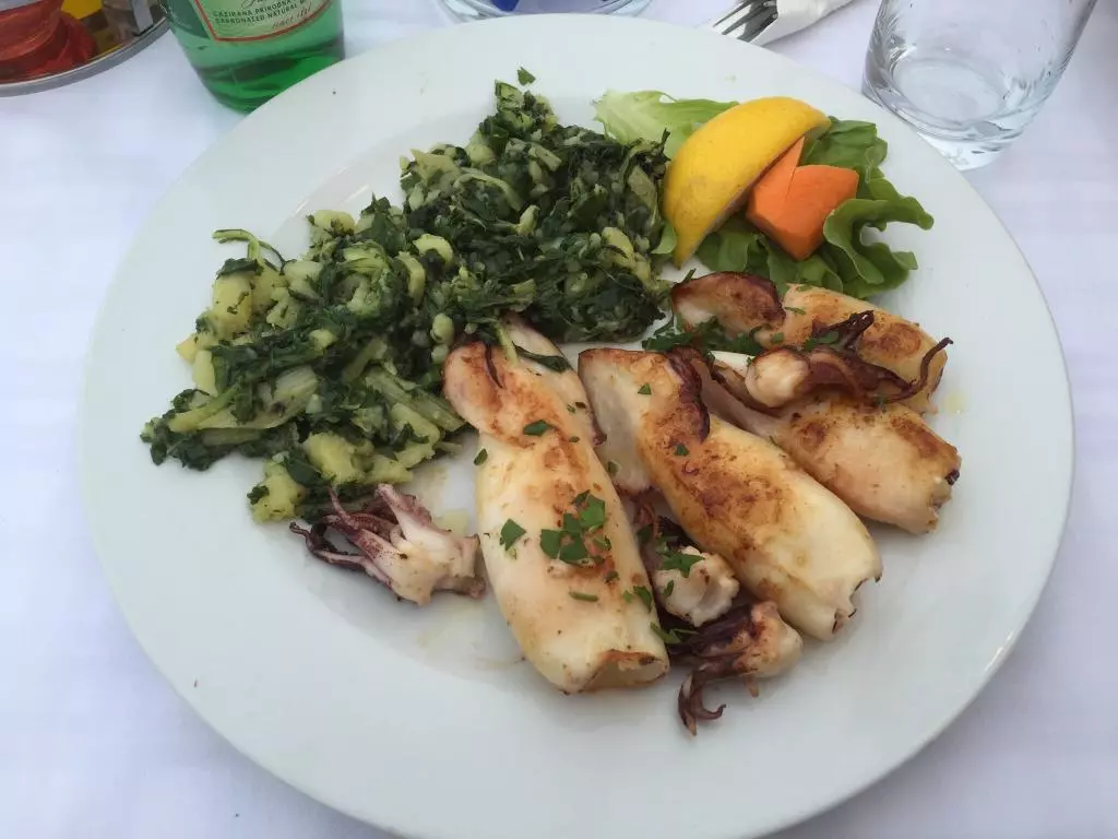 Vrhunski morski i mesni specijaliteti Morski i mesni specijaliteti na Cresu, Hrvatska