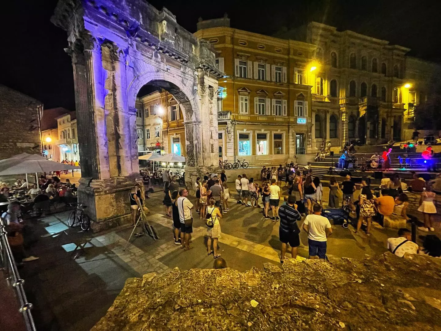 Caffe bar i party cocktail u Puli, Hrvatska 