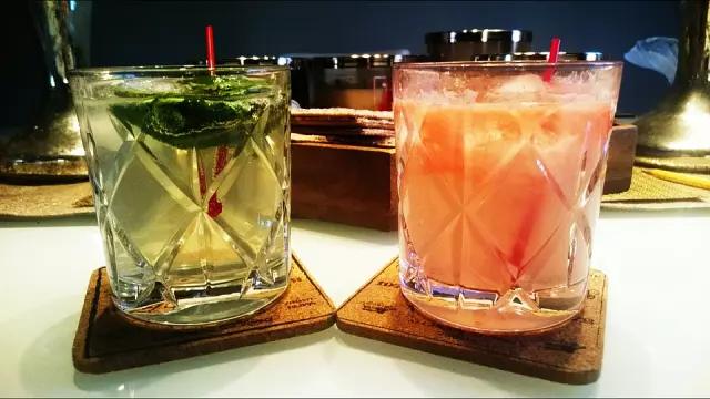 Caffebar,pripremaiposluživanjepića,Korčula2