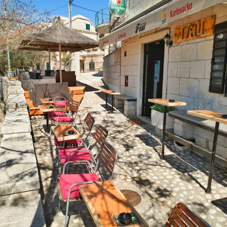 Alkoholna i bezalkoholna pića Alkoholna i bezalkoholna pića, caffe bar, Sumartin na Braču