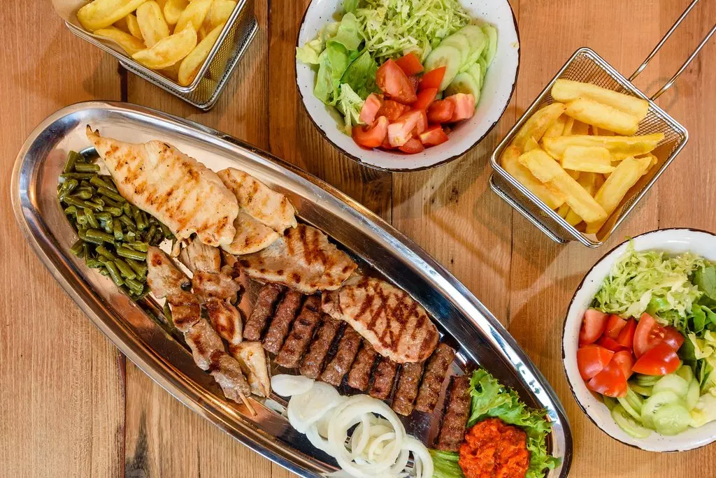 Jela s roštilja i najbolji burgeri u Trogiru, Hrvatska