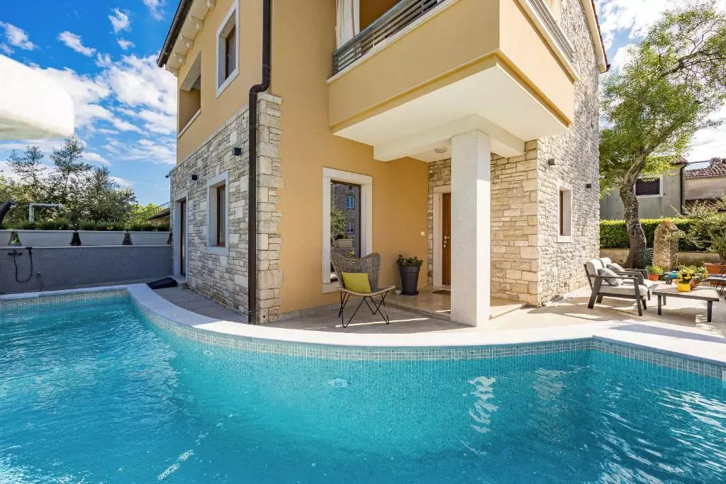 Kuća za odmor Najam kuće za odmor u gradu Puli