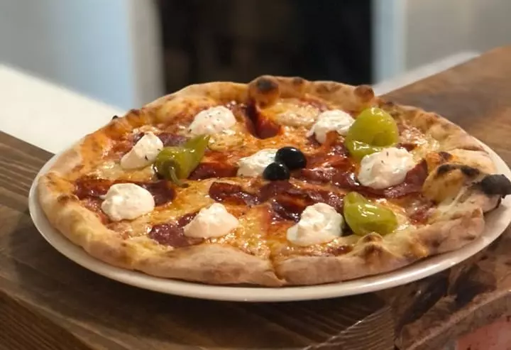 Najbolja pizzeria, posluživanje pizze Najbolja pizzeria u Gradecu, RH