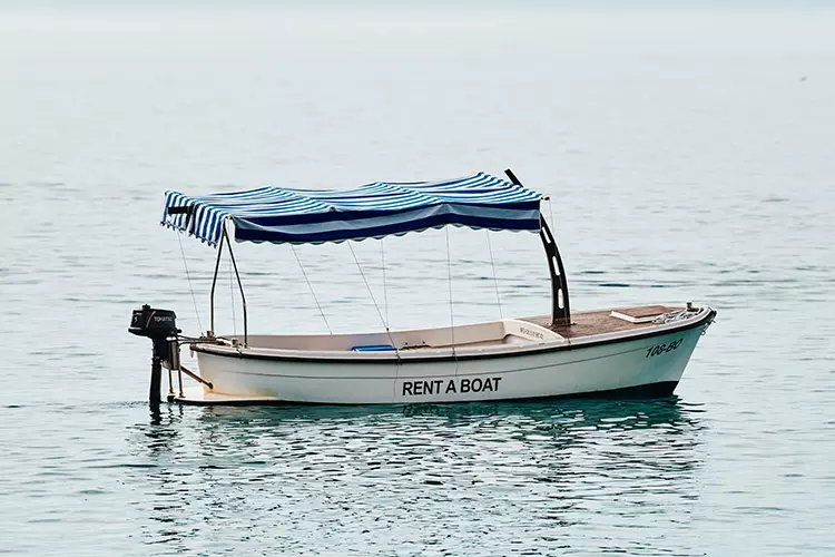 Charterinajamplovila,rentaboatBol5
