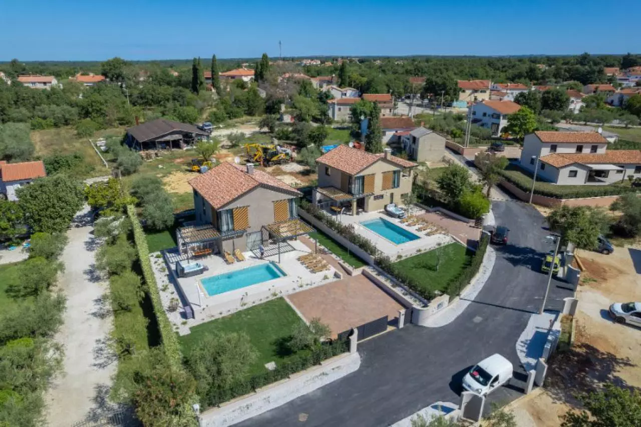 Izgradnja stambenih i nestambenih objekata Gradnja stambenih i nestambenih objekata Poreč, Istra