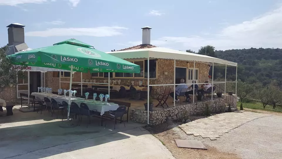 DalmatinskispecijalitetikonobaČiovo2 DalmatinskispecijalitetikonobaČiovo2