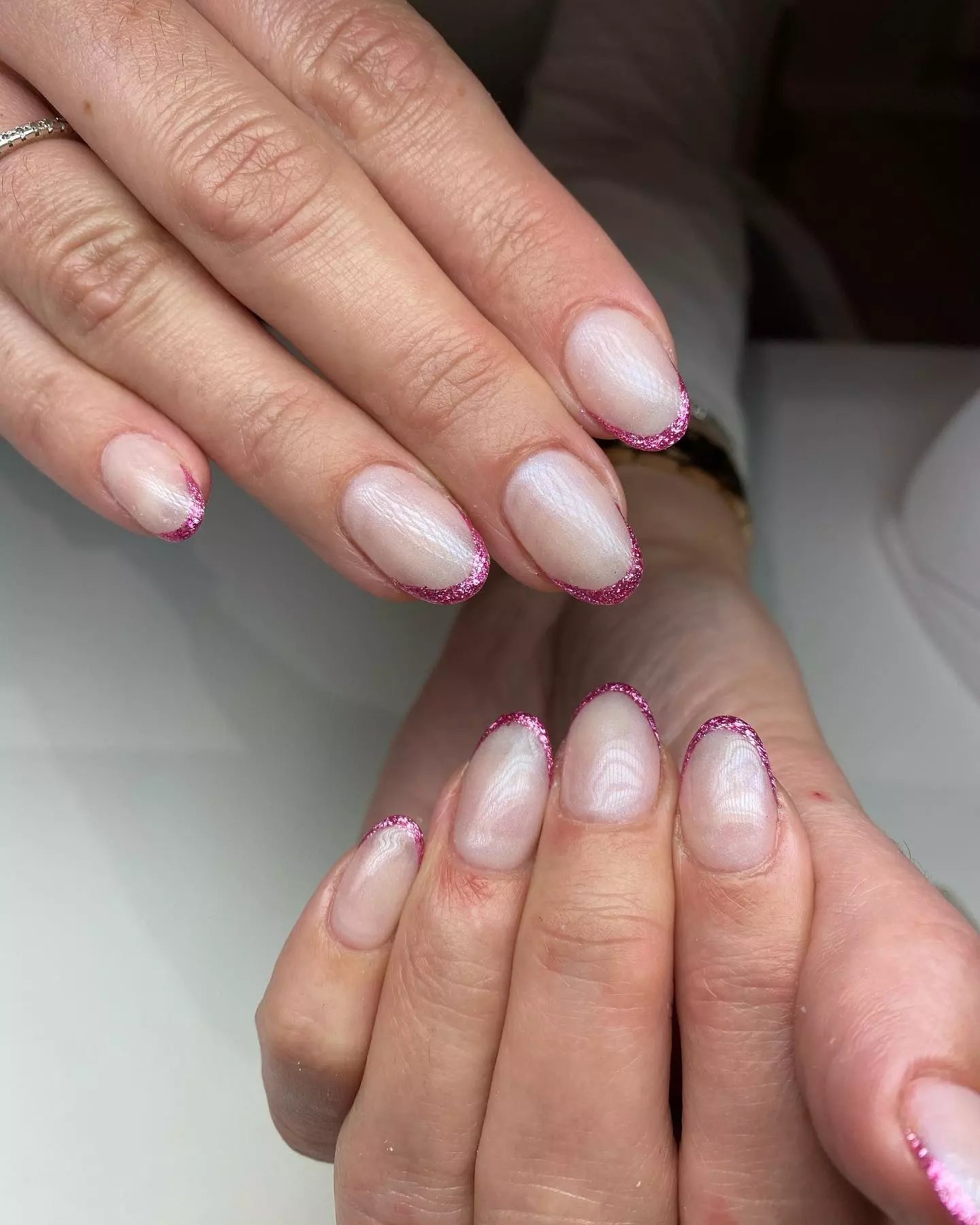 odličan trajni lak Depilacije, pedikure i trajni lak-Vodice