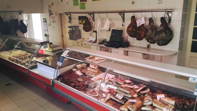 DomaciprsutcvarcidomacekobasiceViskovo2 DomaciprsutcvarcidomacekobasiceViskovo2