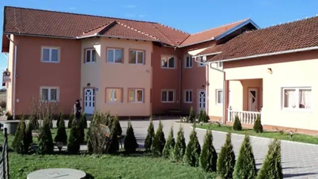 Domzapsihičkibolesne,odrasleosobeokruženzelenilom,Dubrava,Zagreb