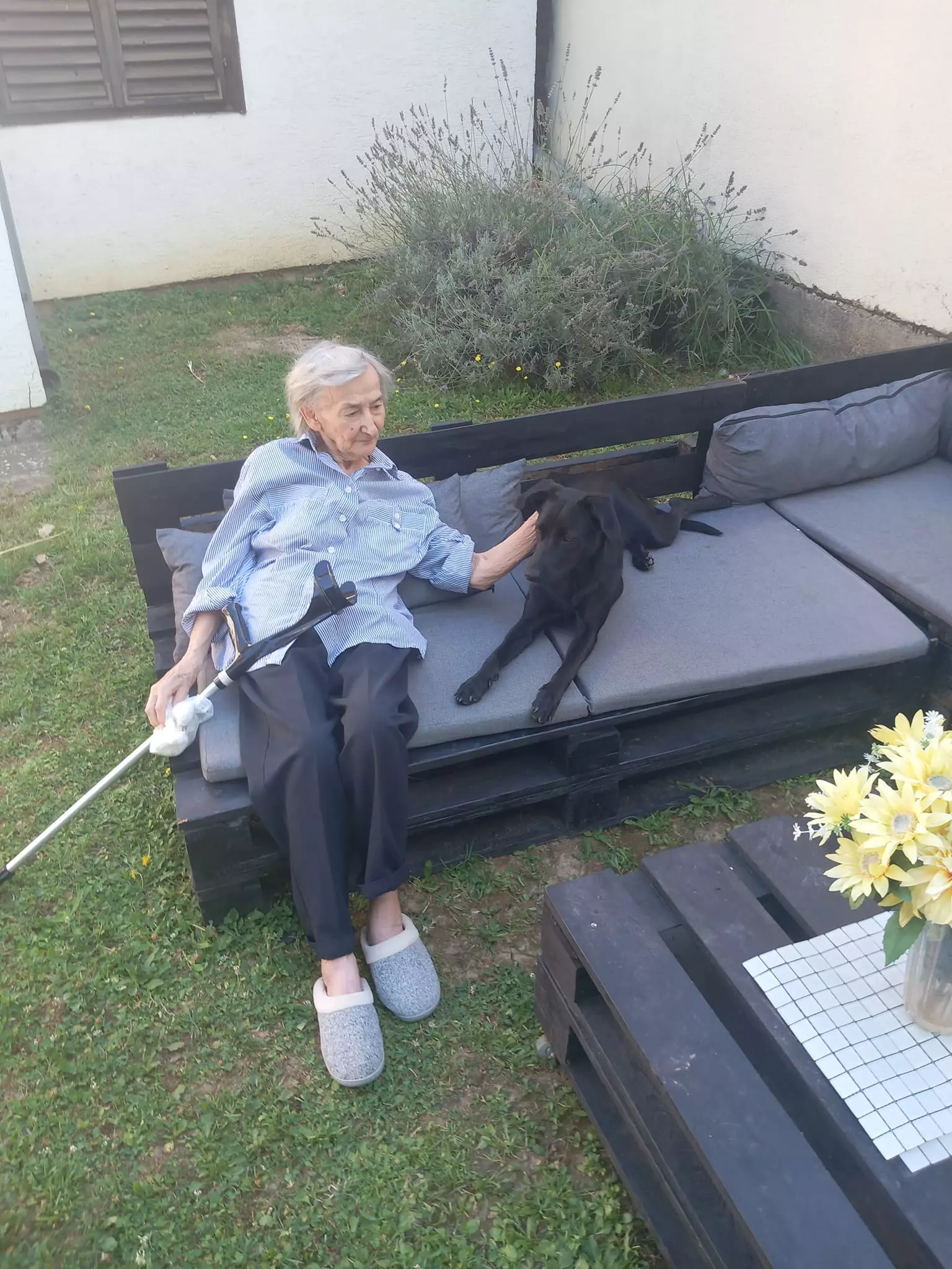 DomzastarijeinemoćneuSlavonskomBrodu