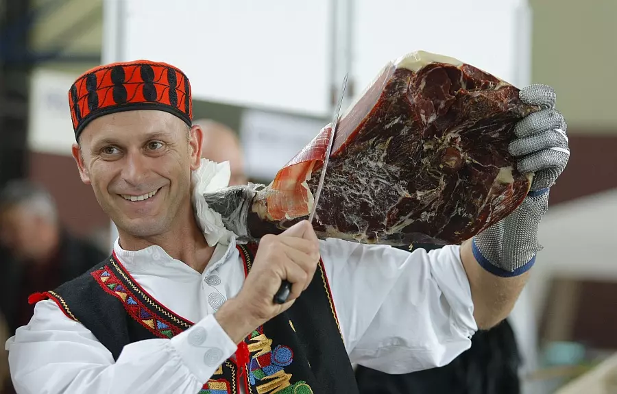 Drniškipršutprodaja1 Drniškipršutprodaja1