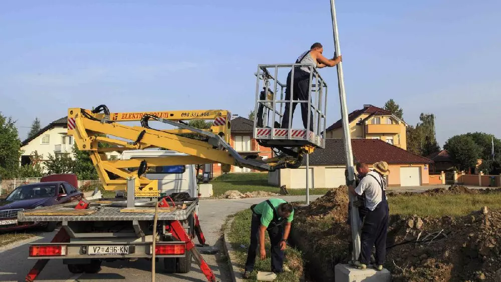 Auto dizalice, do 200 tona