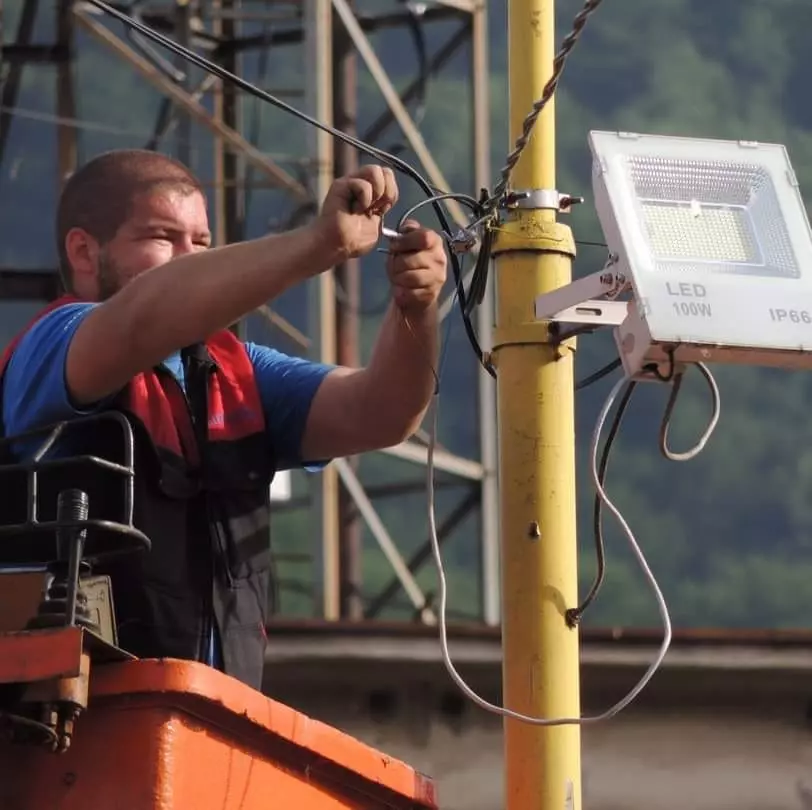 Postavljanje klimatizacije u Žepču, BiH