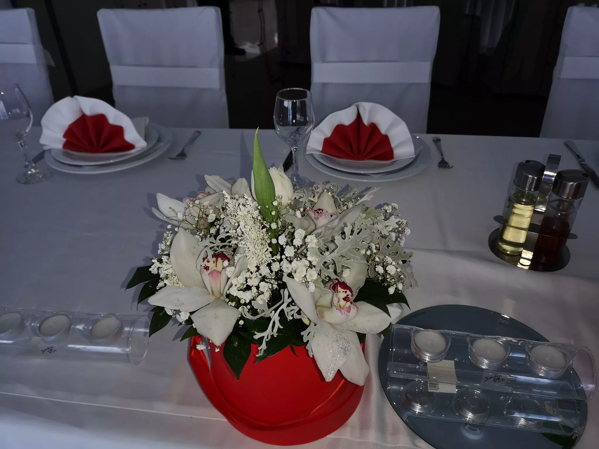 Cvjetni aranžmani, svijeće i ukrasi za sve prigode u Sinju, Hrvatska