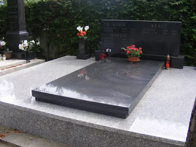 Nadgrobni spomenik Izgradnja nadgrobnih spomenika i pogrebne usluge