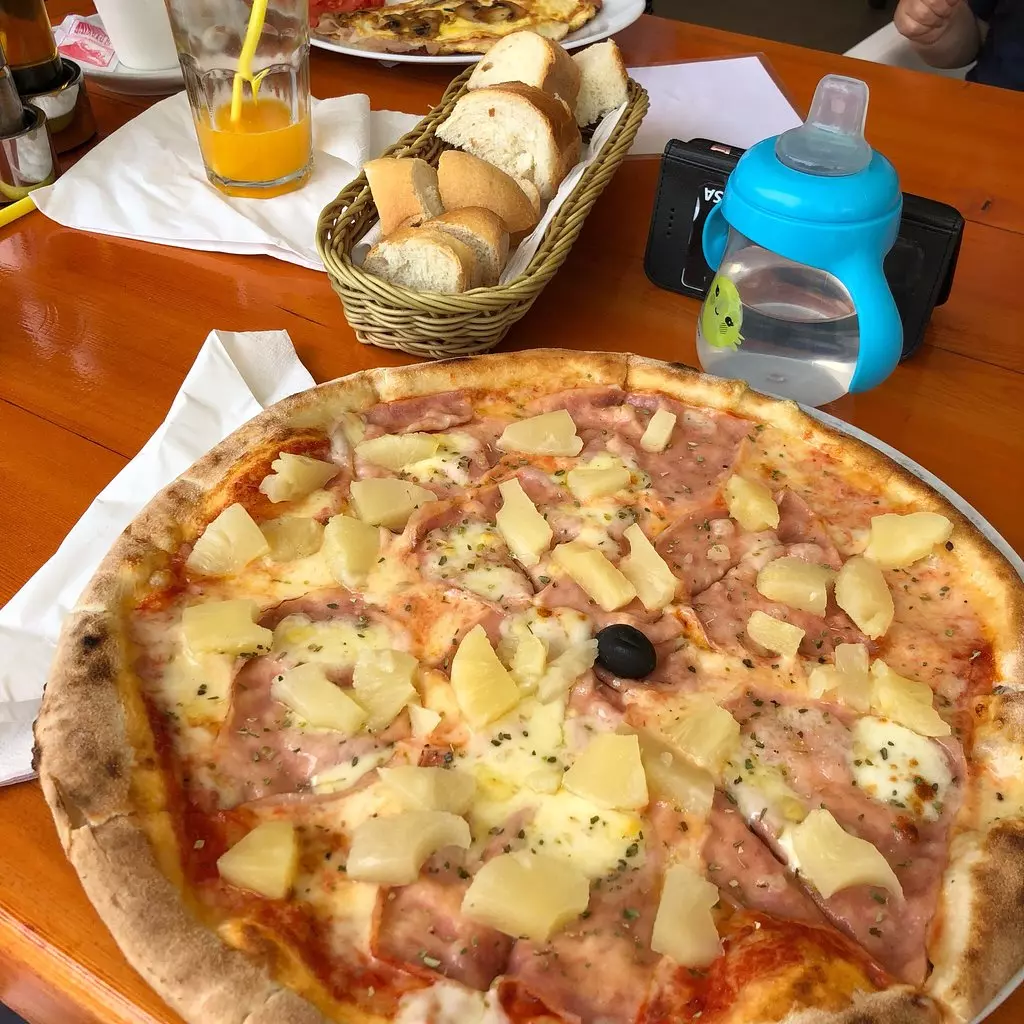 Vrhunska pizza grad Primošten, Hrvatska