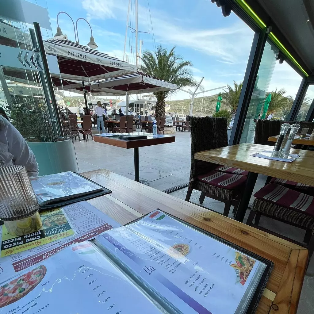 Vrhunska pizza Primošten, Hrvatska