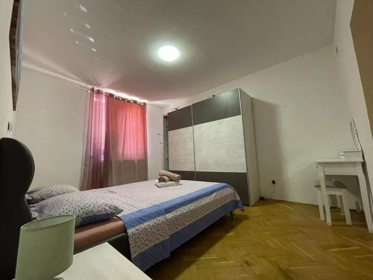 Povoljan najam vile i kuća za odmor Povoljan najam kuća i vila za odmor Krk, RH