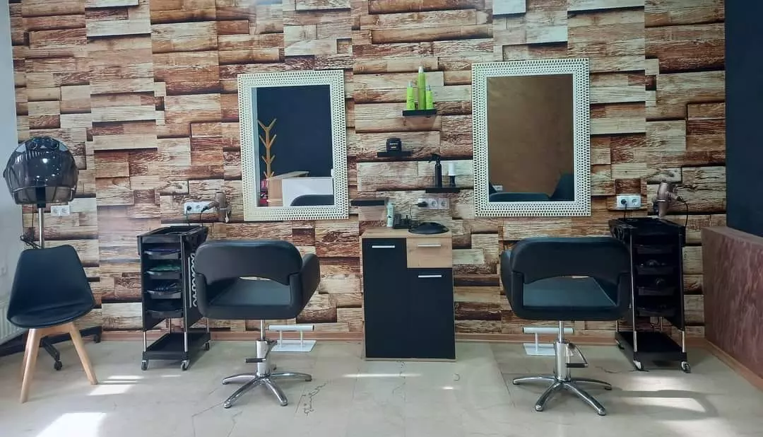 Šišanje i bojanje, frizerski salon Bojanje i šišanje Slavonski Brod, Hrvatska