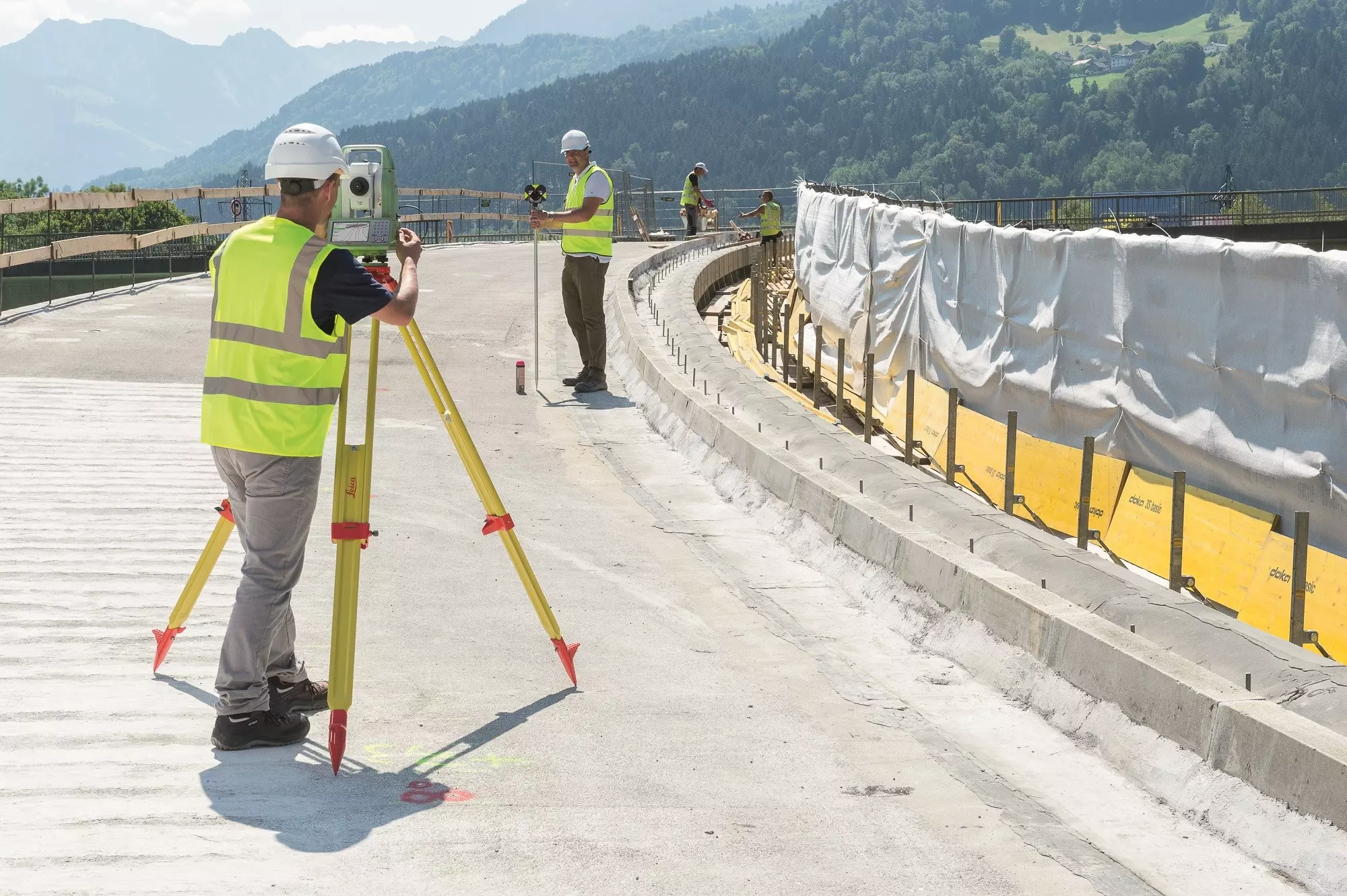 GeodetskeikatastarskeuslugeuHrvatskoj