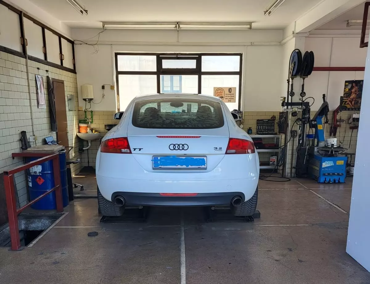 Geometrija vozila Kaštel Stari u Hrvatskoj