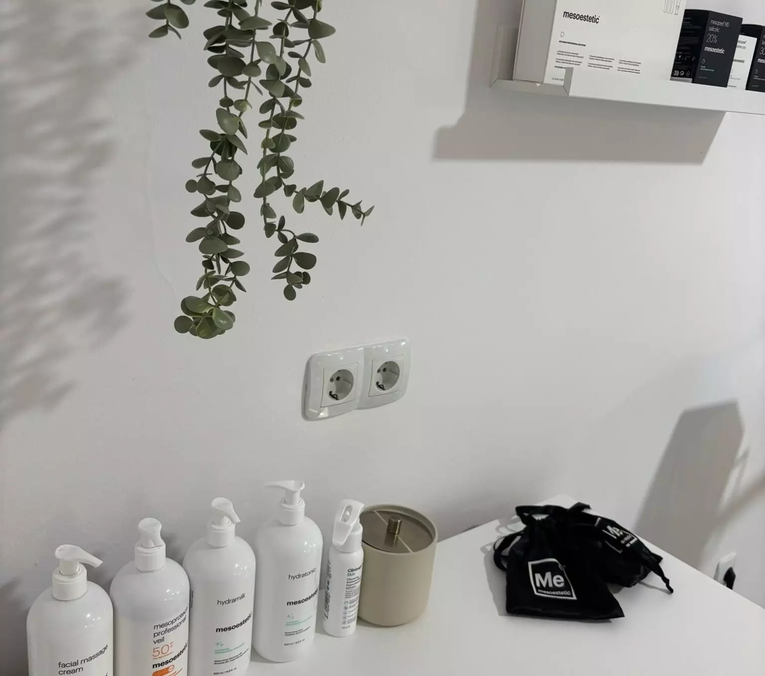 Salon za njegu lica Salon za masažu i njegu lica u Dugom Selu