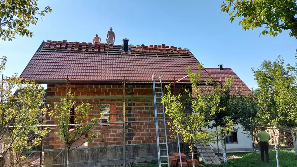 Od temelja do krova, gradnja Gradnja od temelja do krova Otočac Hrvatska