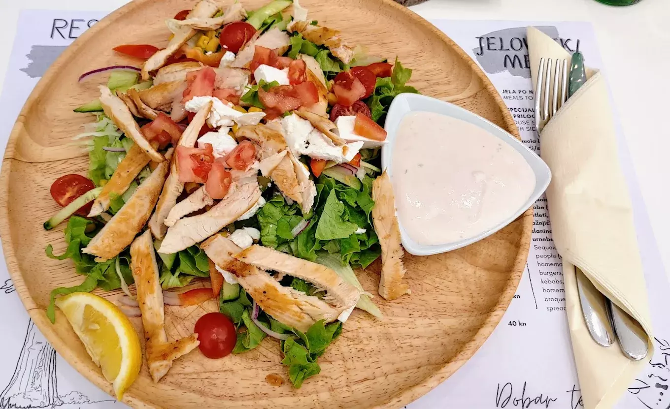 Hostel s restoranom, specijaliteti Povoljan hostel s restoranom u Slatini