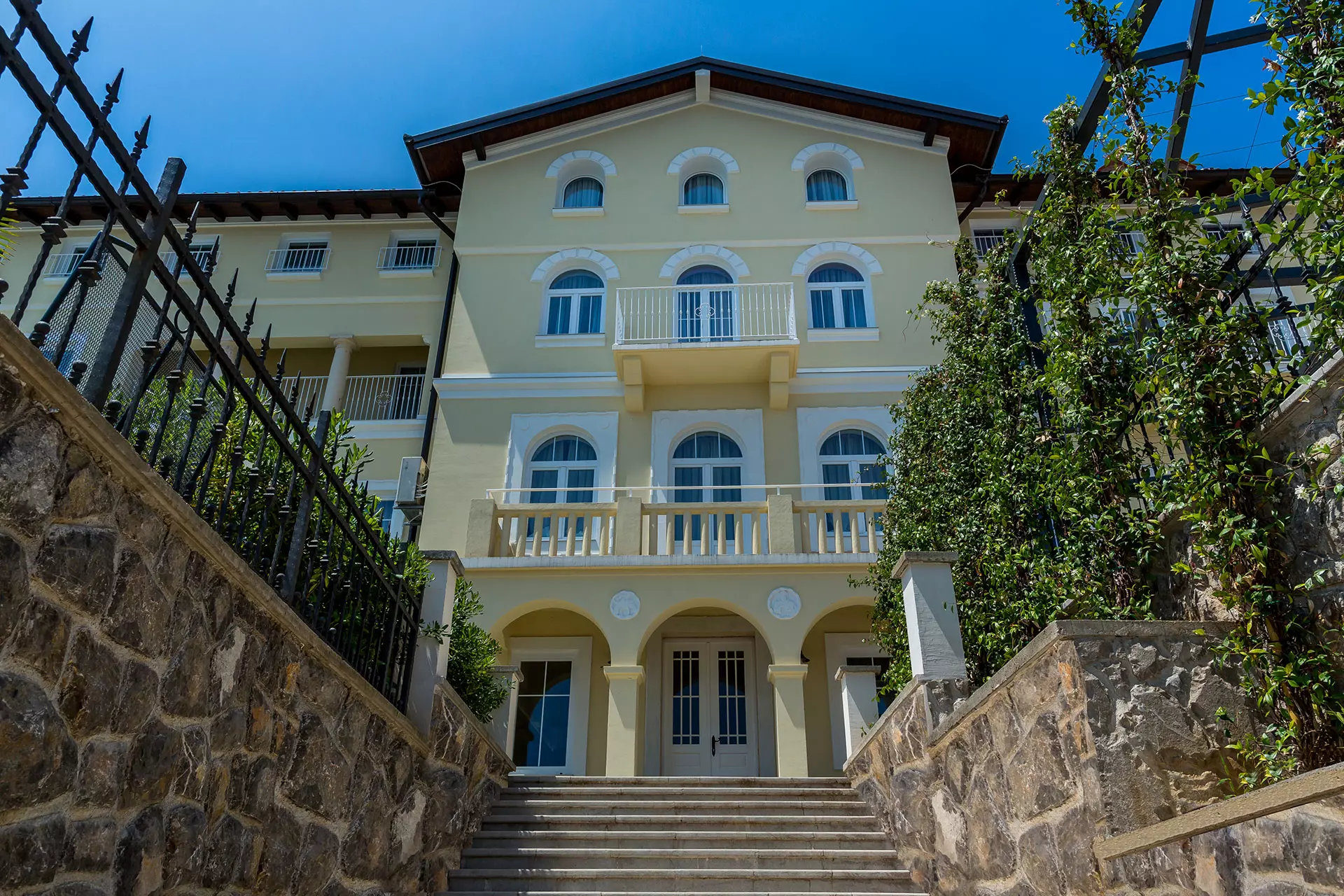 Luksuzni hotel s bazenom uz more Opatija, Hrvatska